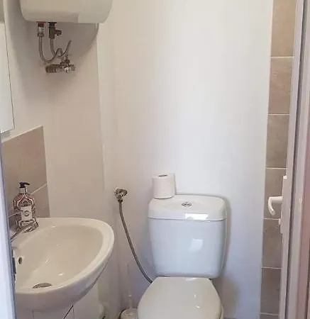 Casa Yzy Pensión *